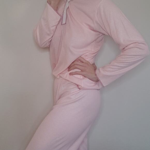 NWOT Lightweight Pajama Set Pants & Long Sleeve Top Pink Size Medium - Picture 1 of 9